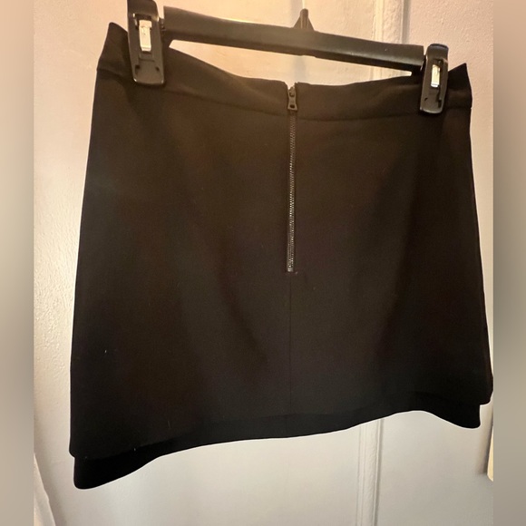 Alice and Olivia Mini Skirt - Picture 5 of 11